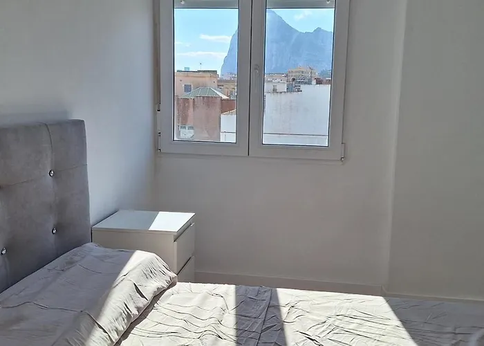 Διαμέρισμα Piso Centrico La Línea de la Concepción